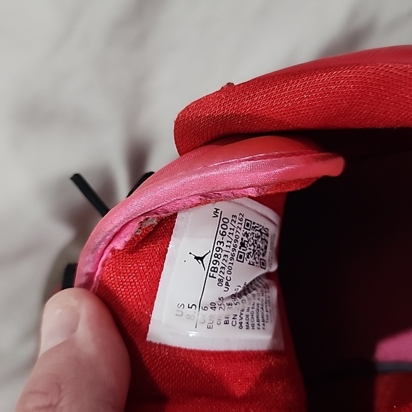 Women air jordan pink/red shoes size 8.5 - Picture 7 of 11